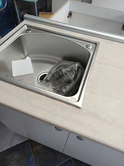 Нов кухненски шкаф с вградена мивка 100/60 за кухня