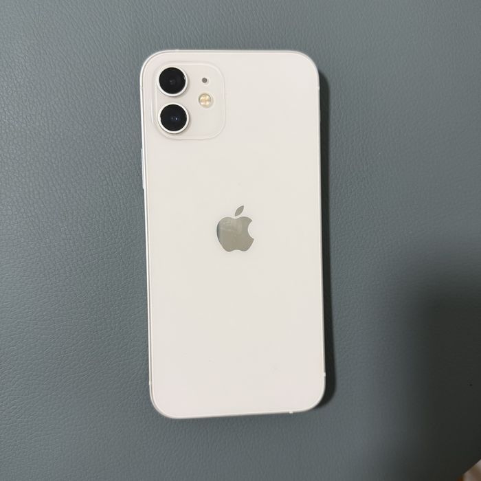 Iphone 12 в идеальном состояний