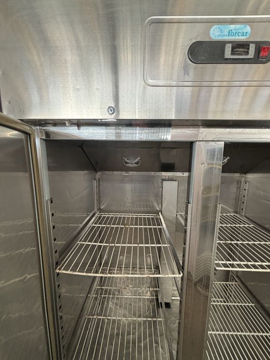 Промышленный холодильник 1200л