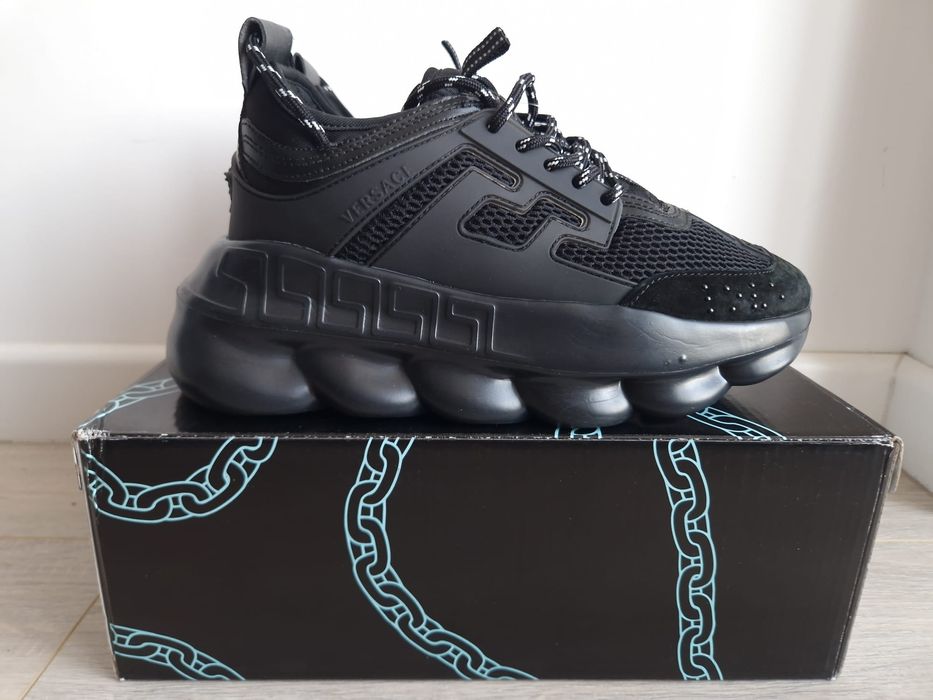 Versace Chain Reaction - Negri - Marimea 41 - Cadoul Ideal - Urgent