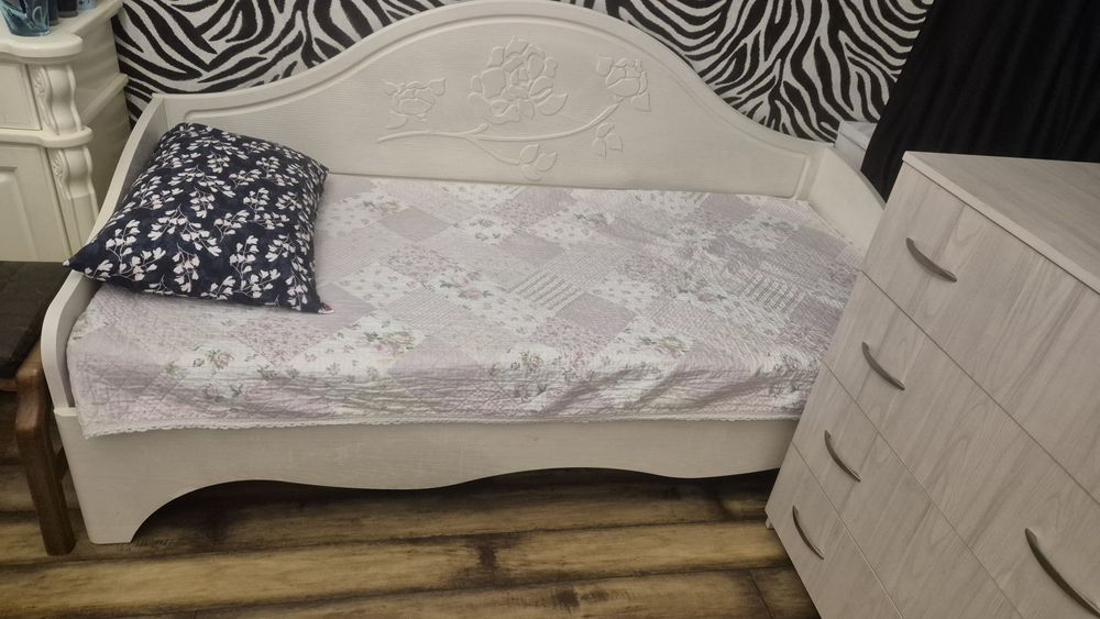 Кровать односпальные с матрасом