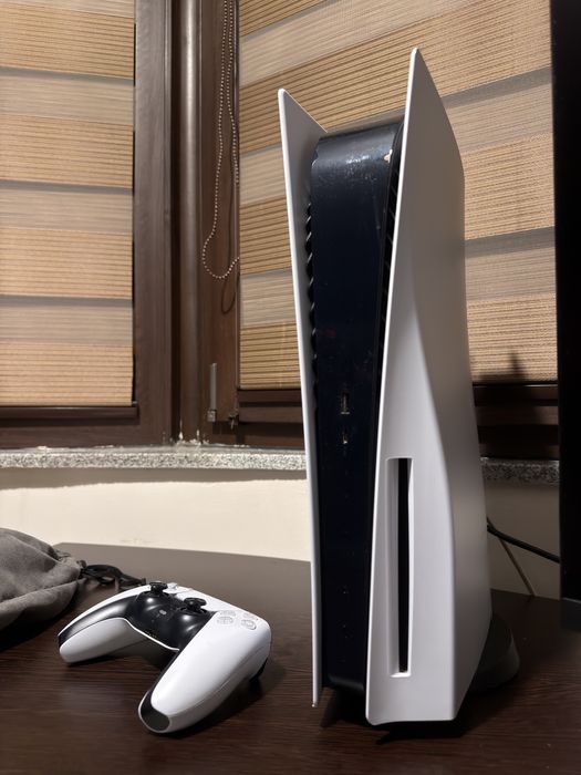 Playstation 5 1TB + 1 controller