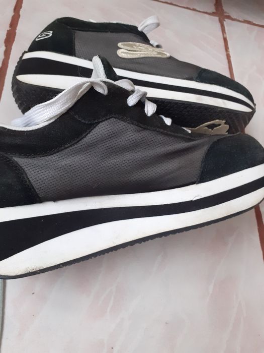 Adidași  nr37 în condiții bună