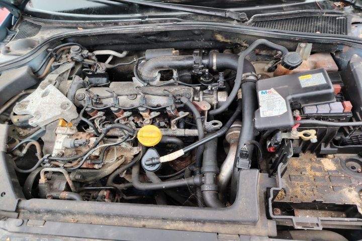 Far stanga Renault Laguna 2003 1.9 DCi MT (120 hp)