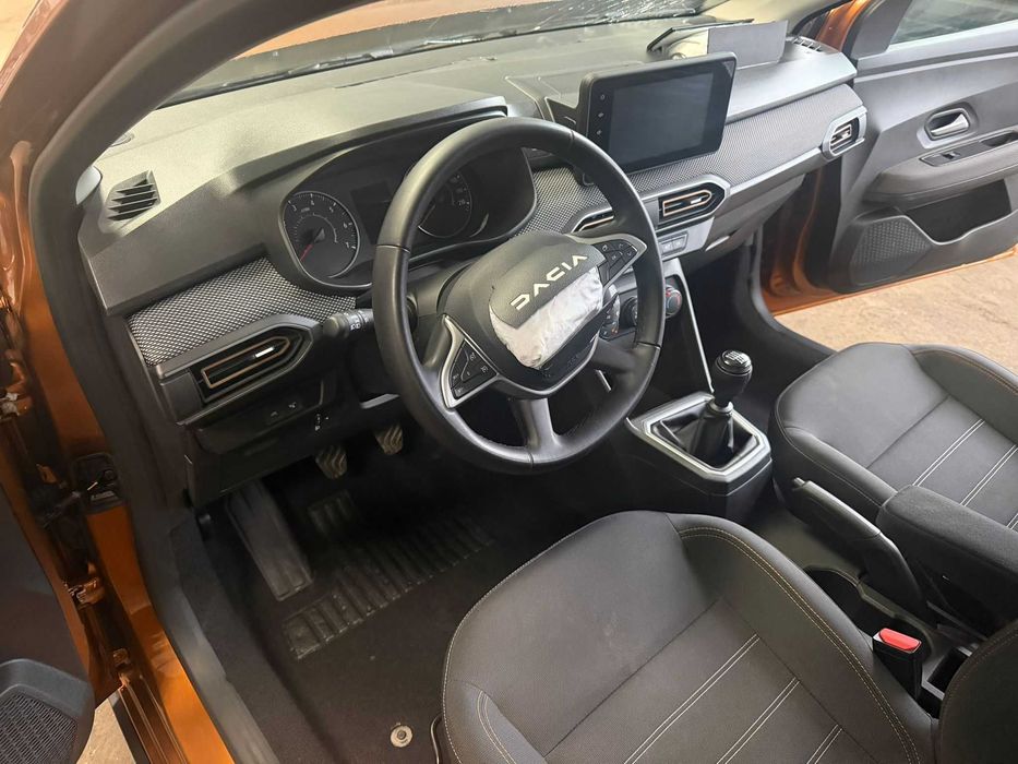 Dacia Sandero avariat