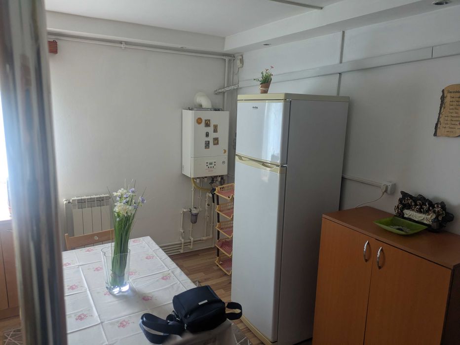Apartment 2 camere de inchiriat