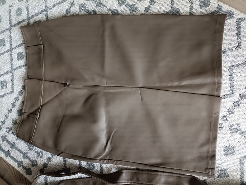 Продам юбку экокожа.