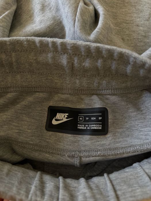 Долнище на анцуг Nike Tech Fleece