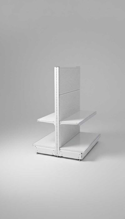 Островен стелаж с перфориран гръб за закачане на куки и рафт