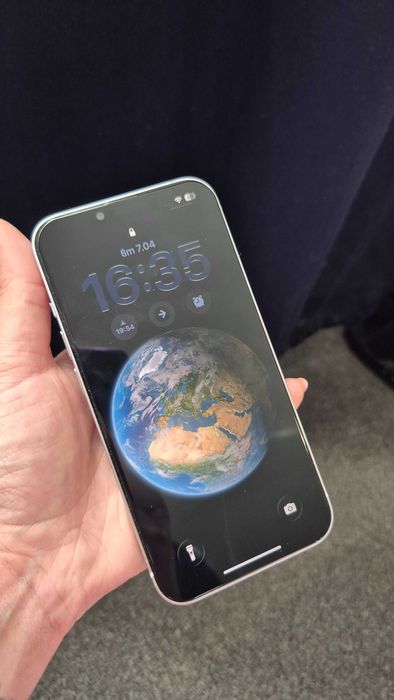 iPhone 14 128GB / Отлично състояние / С кутия и кабел / 350€