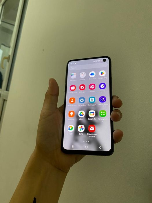 Samsung s10e 128гб