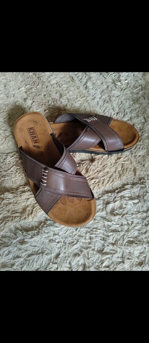 Продаю мужскую обувь