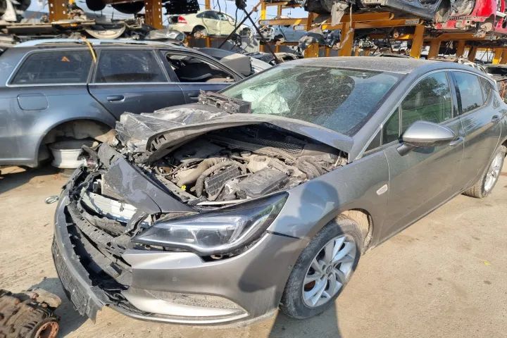 panou comanda clima ceasuri de bord maneta semanlizare Opel Astra K 2017  motor 1.6cdti  B16DTH dezmembrez