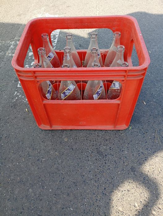 Naveta cu sticle
