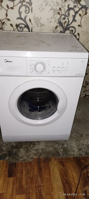 Срочна продам стиральную машину автомат media
