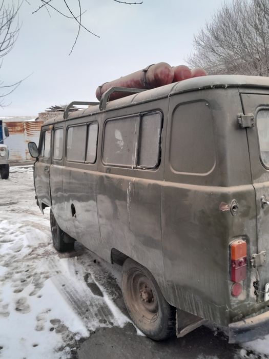 Uvaz mashina sotiladi