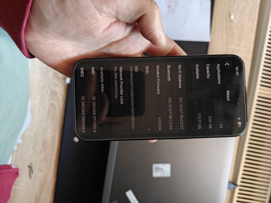 iPhone 15 pro 256gb