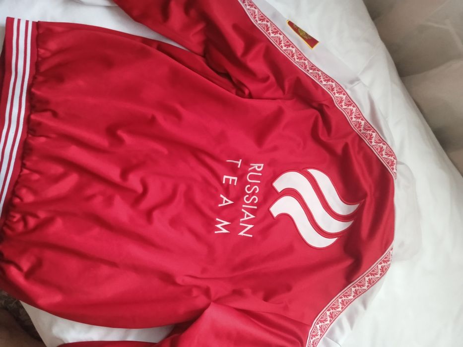 Спортивные костюмы