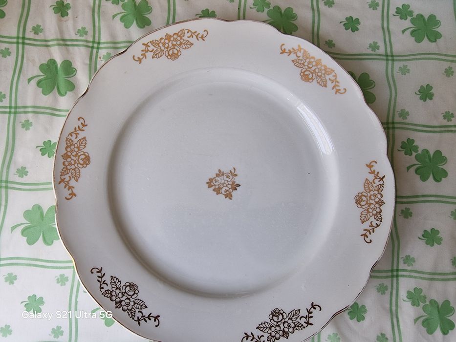 Соусник винтажный+ овальное блюдо +круглая тарелка из той же коллекции