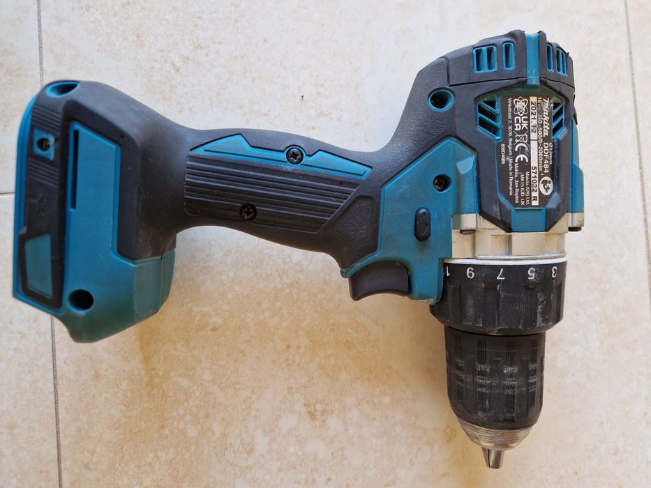 Makita DDF 484 - masina de gaurit si insurubat