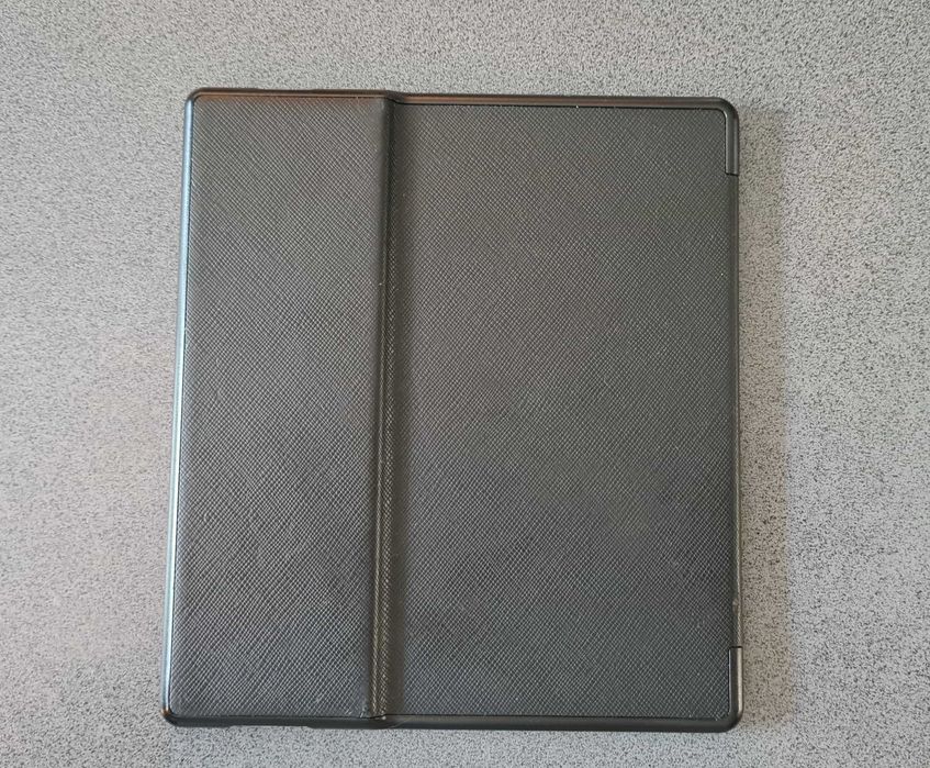 Vand Kindle Oasis gen 10 cu 32Gb si ecran 7 inch
