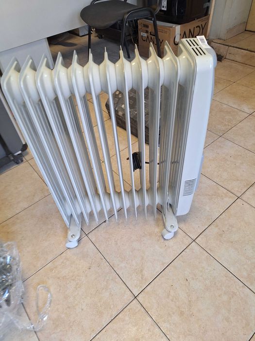 Маслен радиатор Tesy CB2512