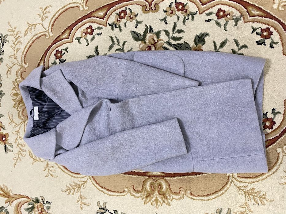 Продам пальто демисезонное