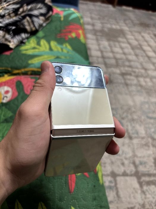 Samsung Z Flip3 5G