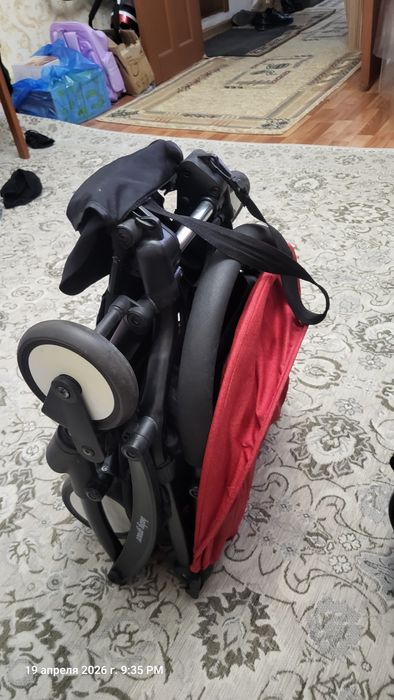 Детская прогулочная коляска