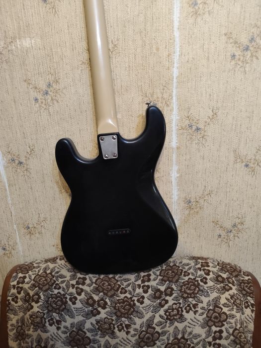 Продам гитару jolana strat(Чехословакия)