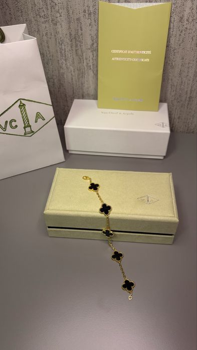 гривна Van Cleef & Arpels Alhambra