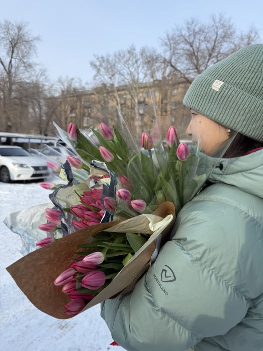 Тюльпаны с оформлением и без