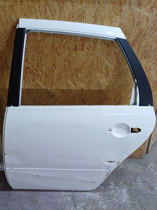 Задный двер LADA GRANTA FL