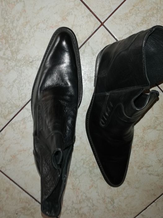 Vand cizme barbatesti.