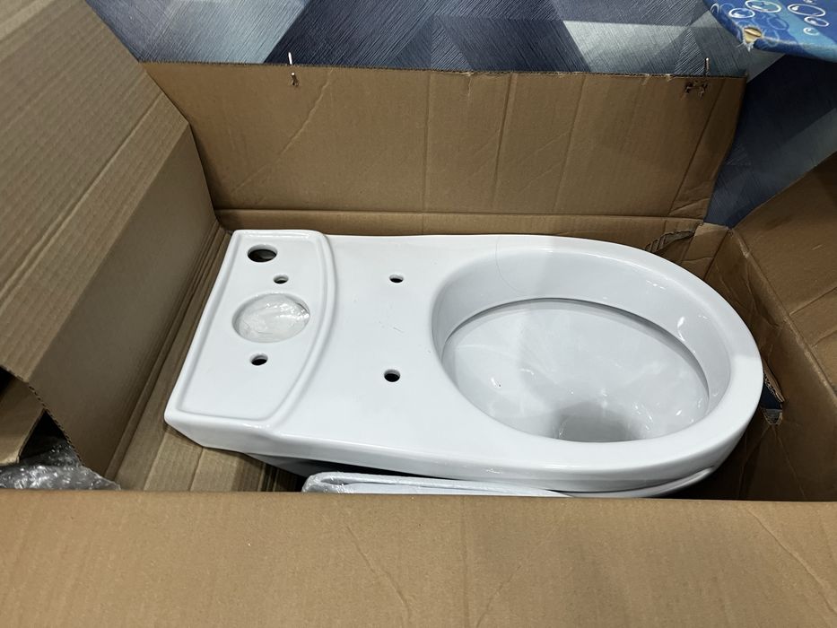 продам унитаз новый