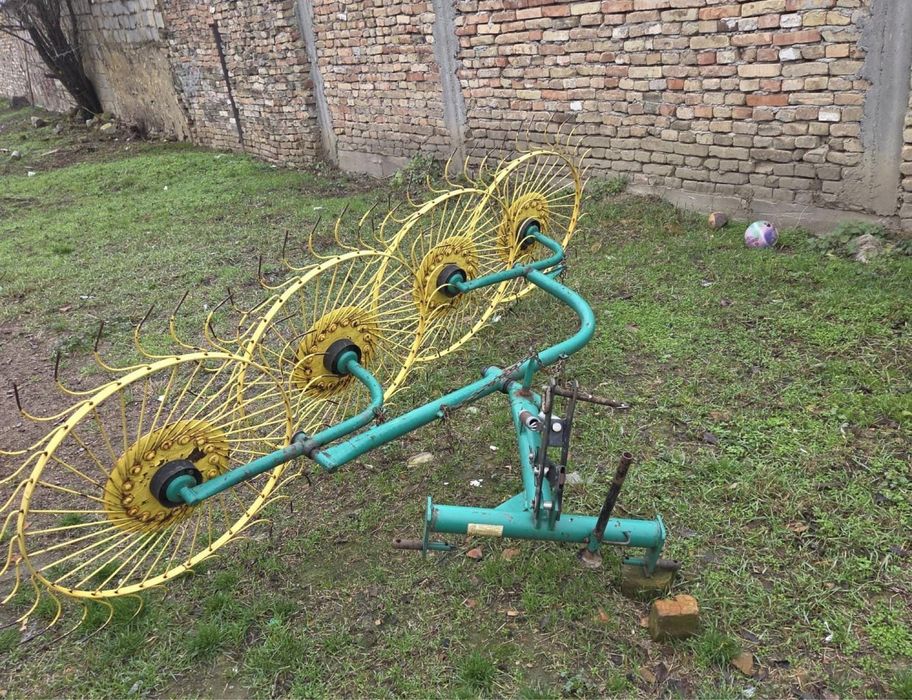 Vând tractor Renault 681S