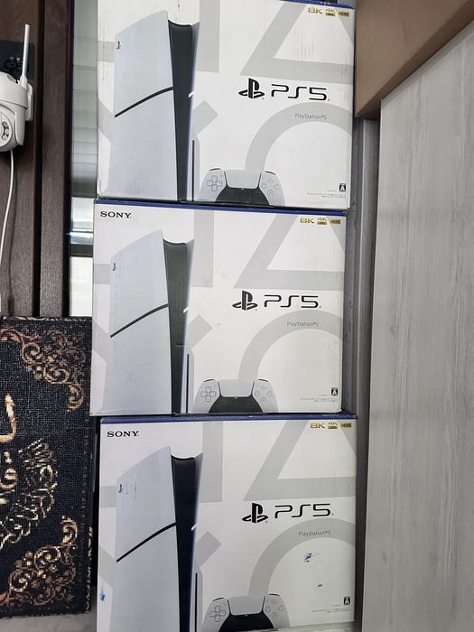 Продам Playstation 5 slim 1TB как новый привозной пустой
