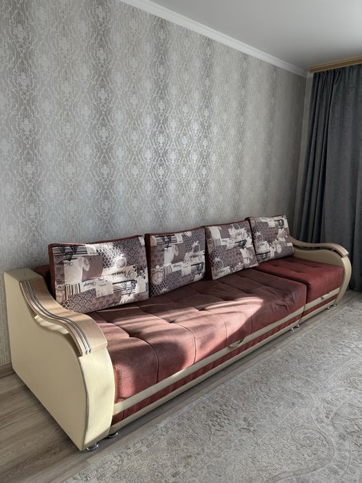 Продам б/у диван