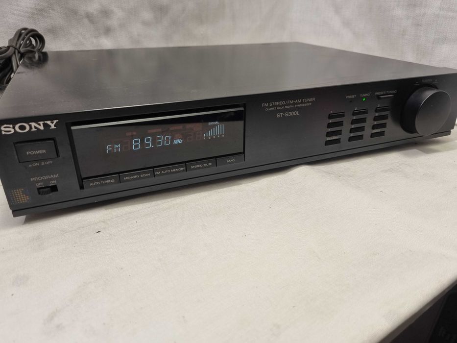 Sony ST-S300L FM AM vintage