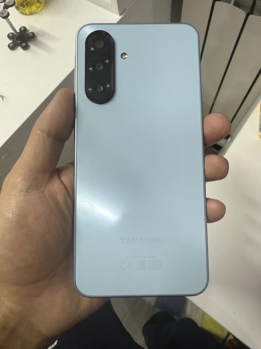 Продам телефон самсунг А17