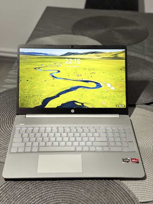 Hp 15s ryzen 5 8gb ram 512ssd impecabil