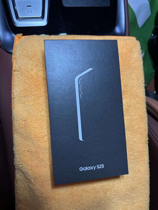 Galaxy S25 новый запечатанный