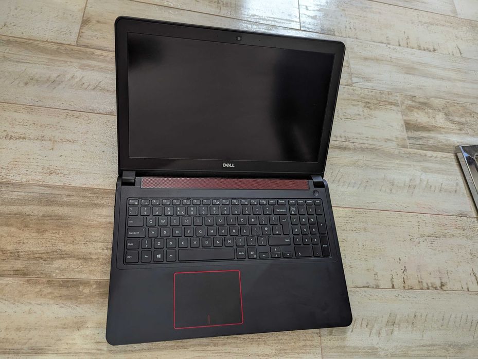 Dell Inspiron 15 - 7559 gaming laptop + подарък чанта за лаптоп