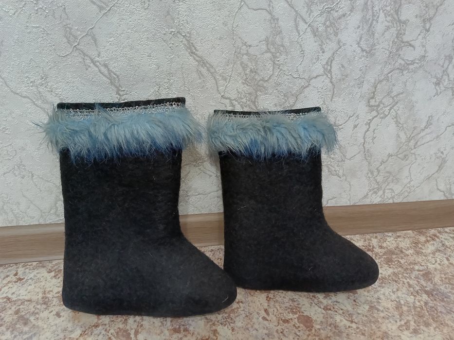 Продам валенки детские