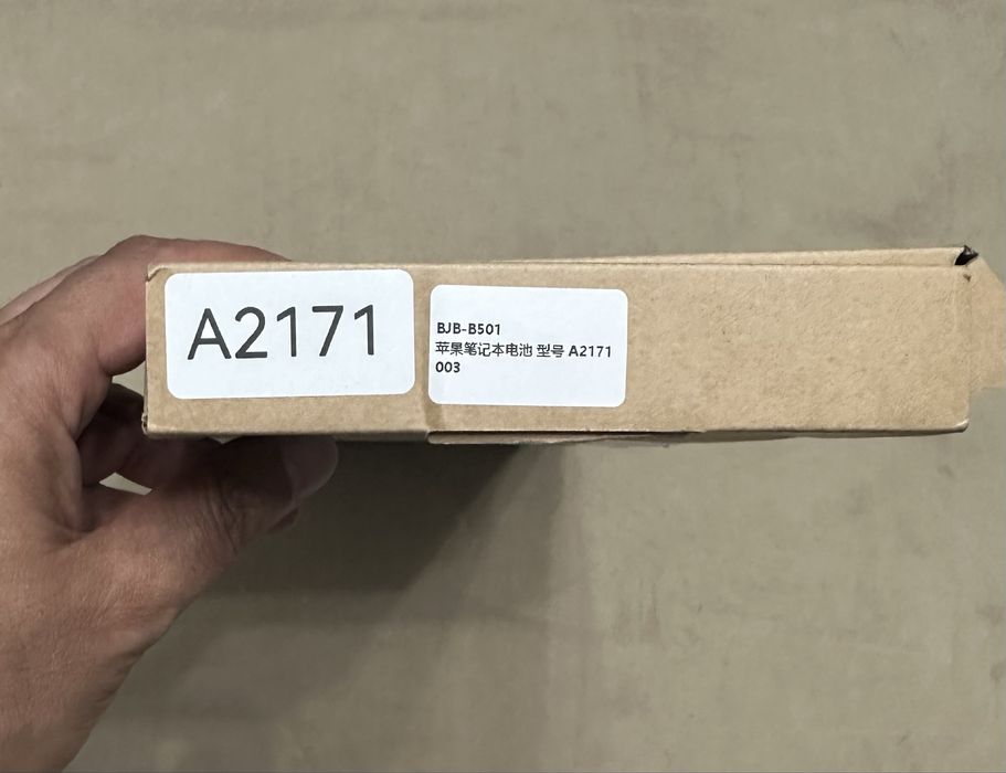 Аккумулятор на MacBook Pro 13