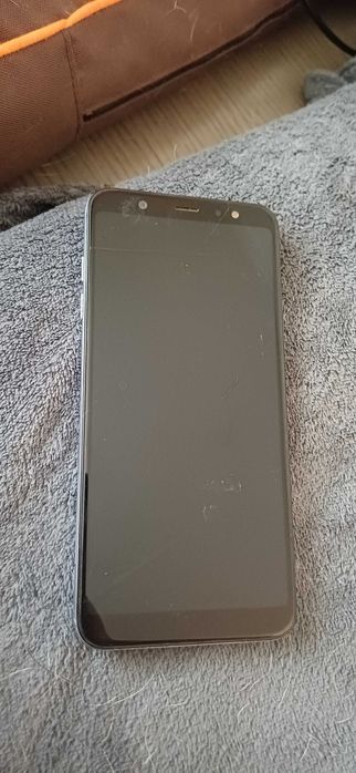 Telefon Samsung a6 duos , ecran protectie crapat