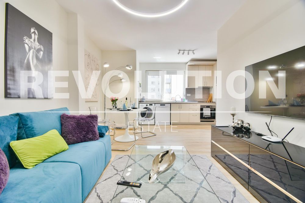 Дава се под наем Двустаен апартамент в София, Зона Б-5 - 70 кв.м за 750 € - Снимка #2