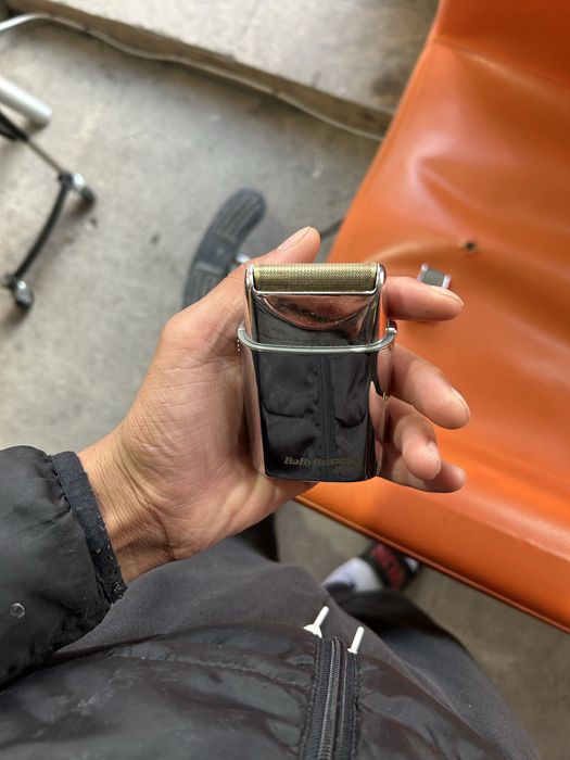 Vand sheivar babyliss in state foarte buna de functonare maxim 5 tuns