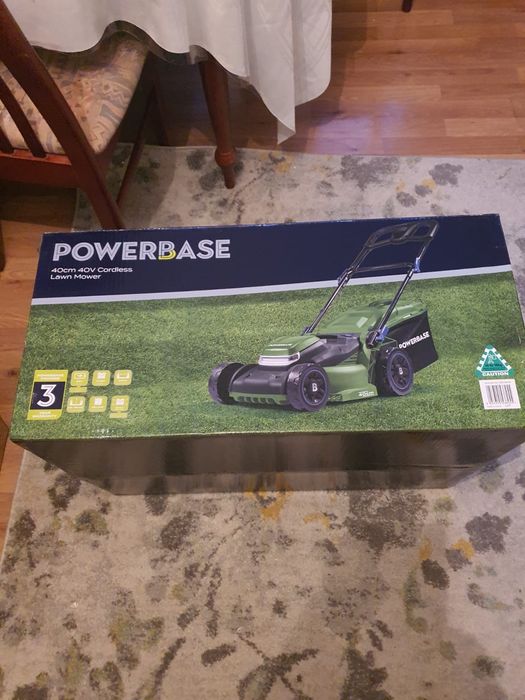 Masina de tuns iarba cu baterie 40 volti