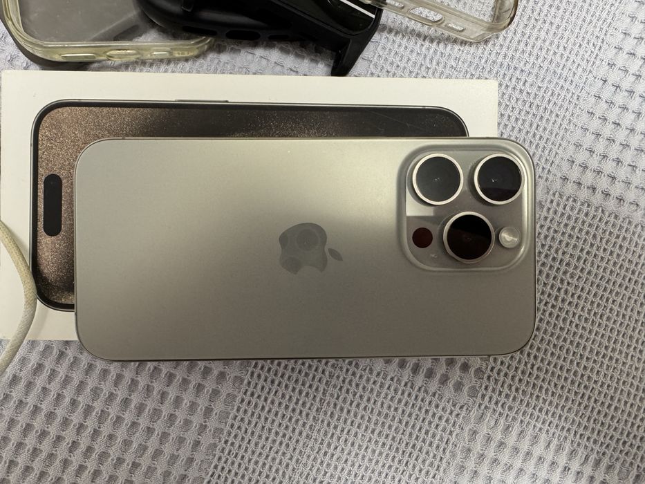 Продам IPhone 15 pro